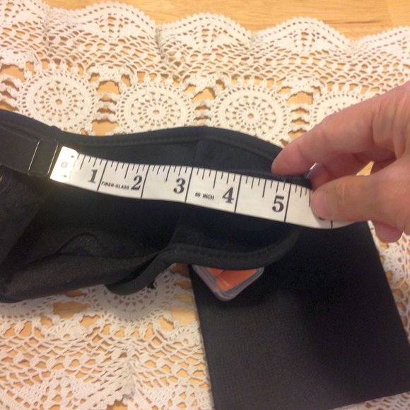 3D Sleep Mask with earplugs, breathable, blinkable - Picture 8 of 8